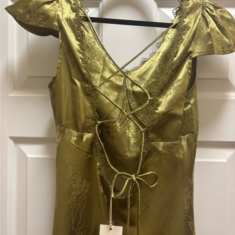 RIHOAS Green Jacquard Floral Satin Midi Dress - Picture 4 of 11